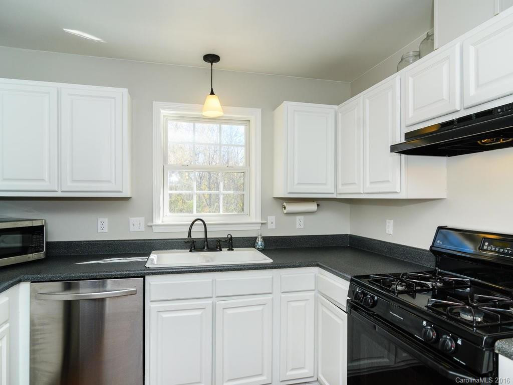 1042 Thorncrest Drive - Photo 12