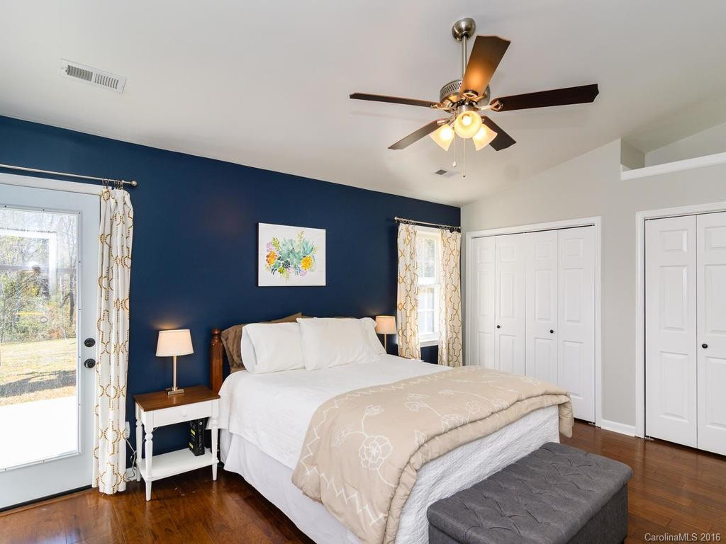 1042 Thorncrest Drive - Photo 13