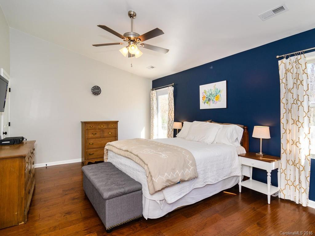 1042 Thorncrest Drive - Photo 14