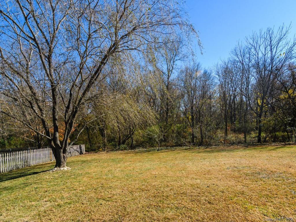 1042 Thorncrest Drive - Photo 22