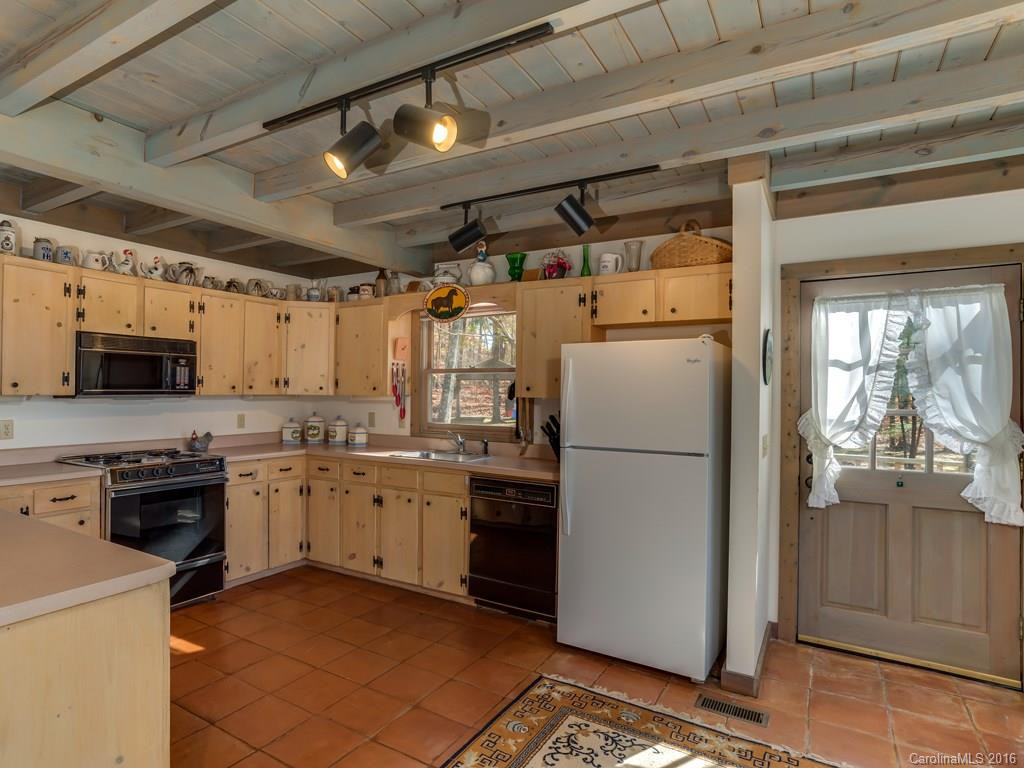 790 Heatherly Heights Road - Photo 6