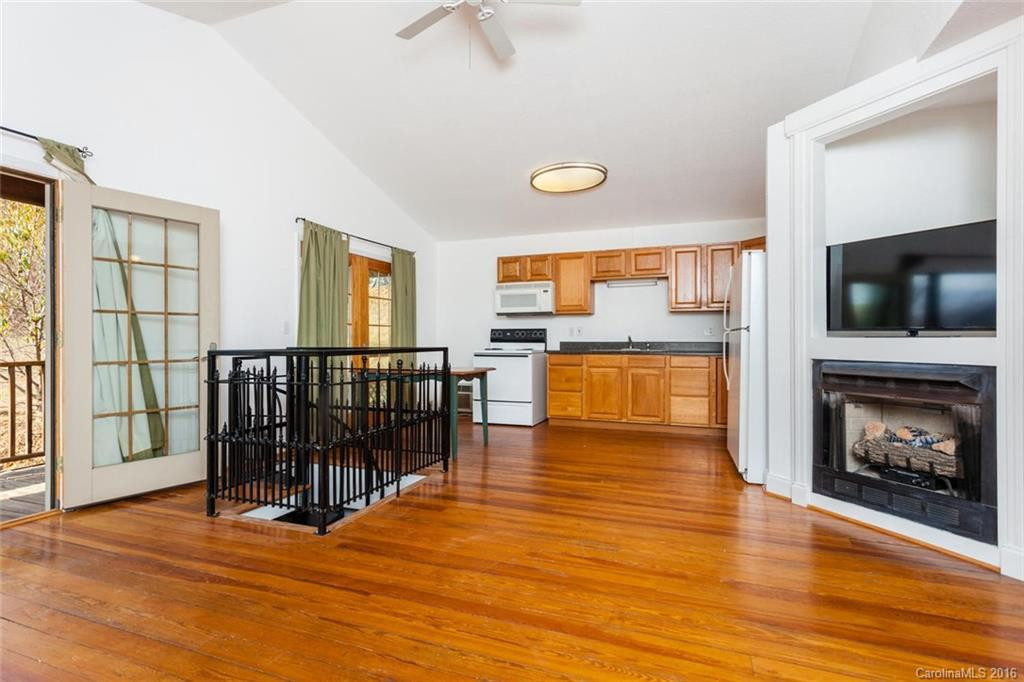 1554 Pisgah Highway - Photo 11