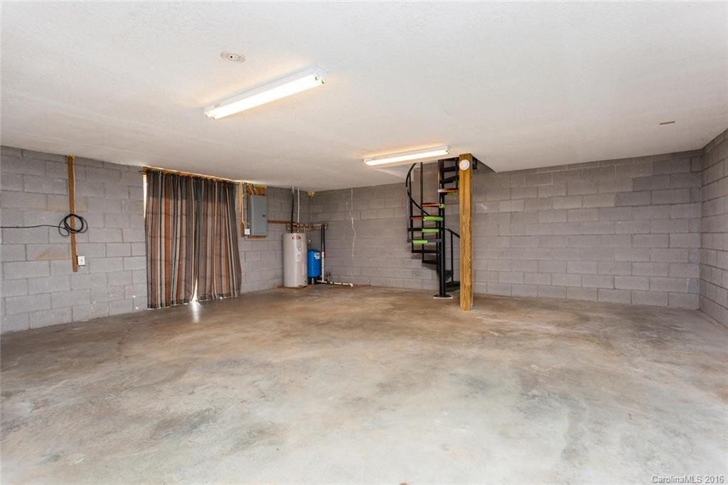 1554 Pisgah Highway - Photo 18