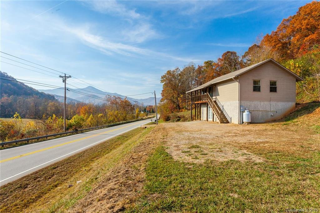 1554 Pisgah Highway - Photo 3