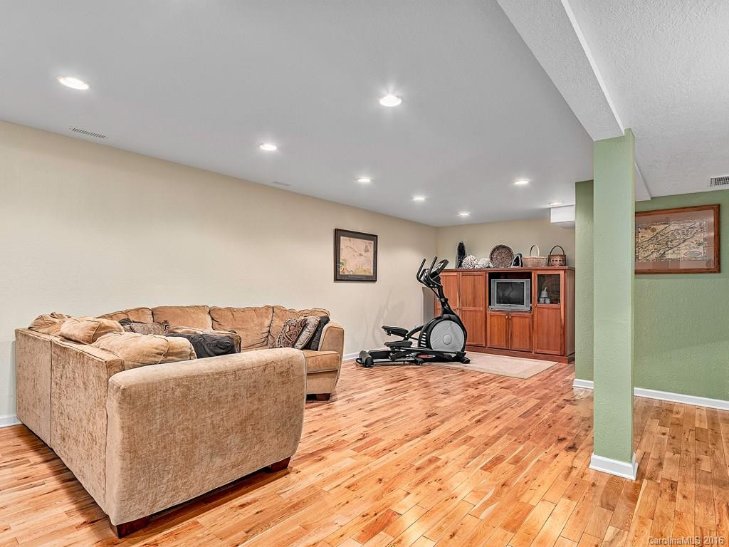 76 Old Springdale Drive - Photo 16