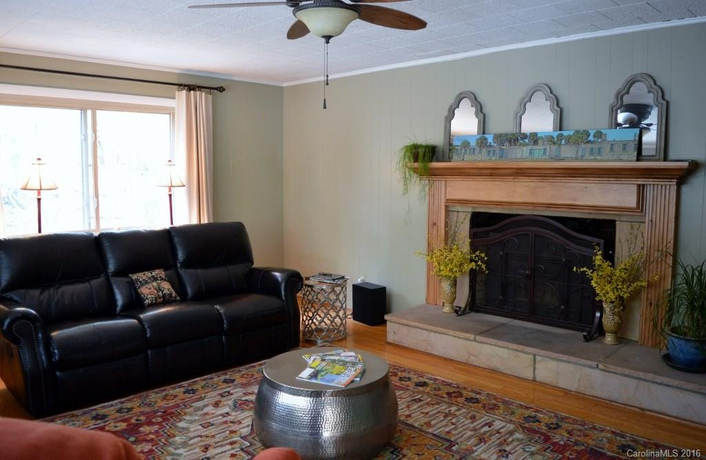 158 Hilltop Lane - Photo 2