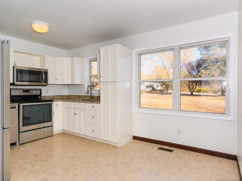 2 Buttonwood Court - Photo 10