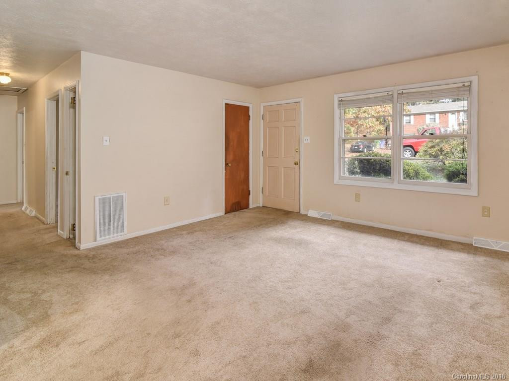 20 Evelake Drive - Photo 6