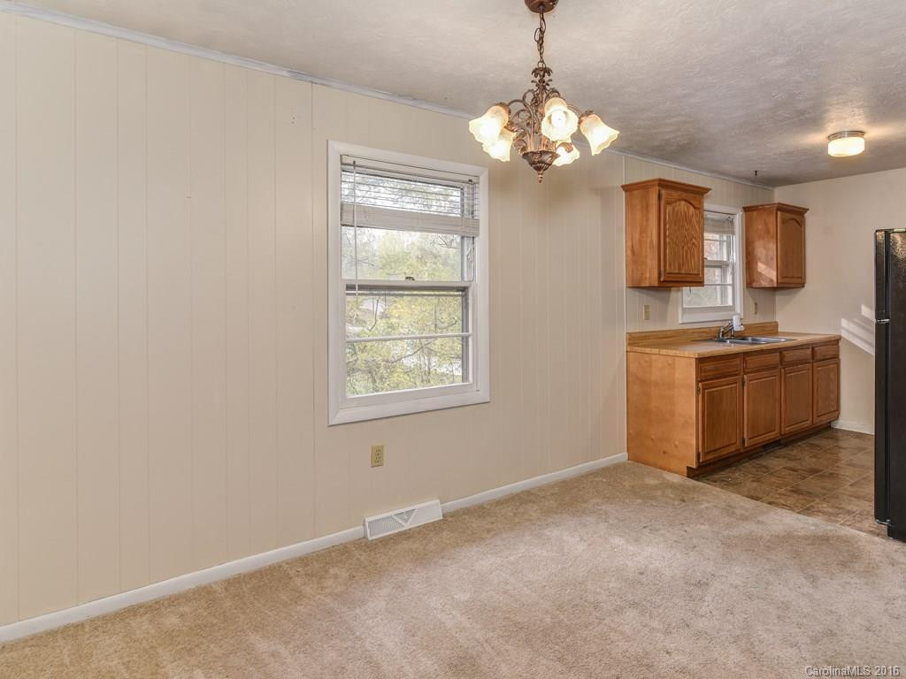 20 Evelake Drive - Photo 8