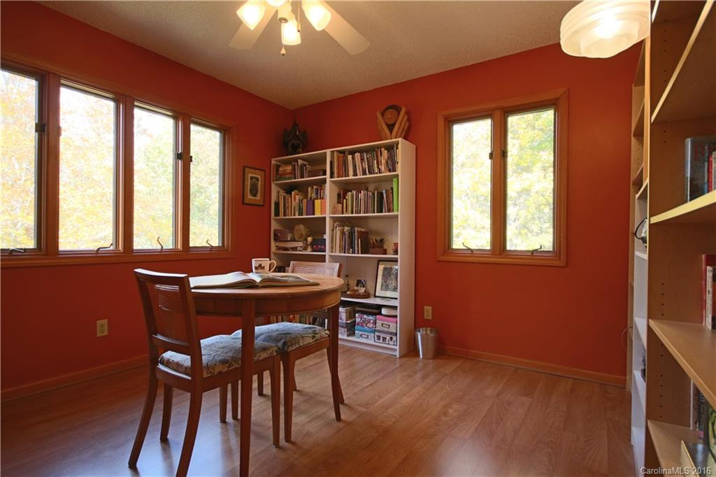 401 Silver Fox Lane - Photo 11