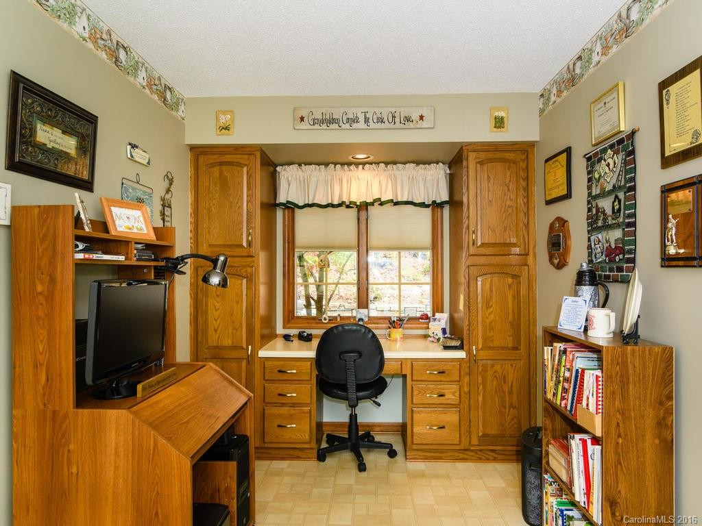 5571 Spring Road - Photo 10