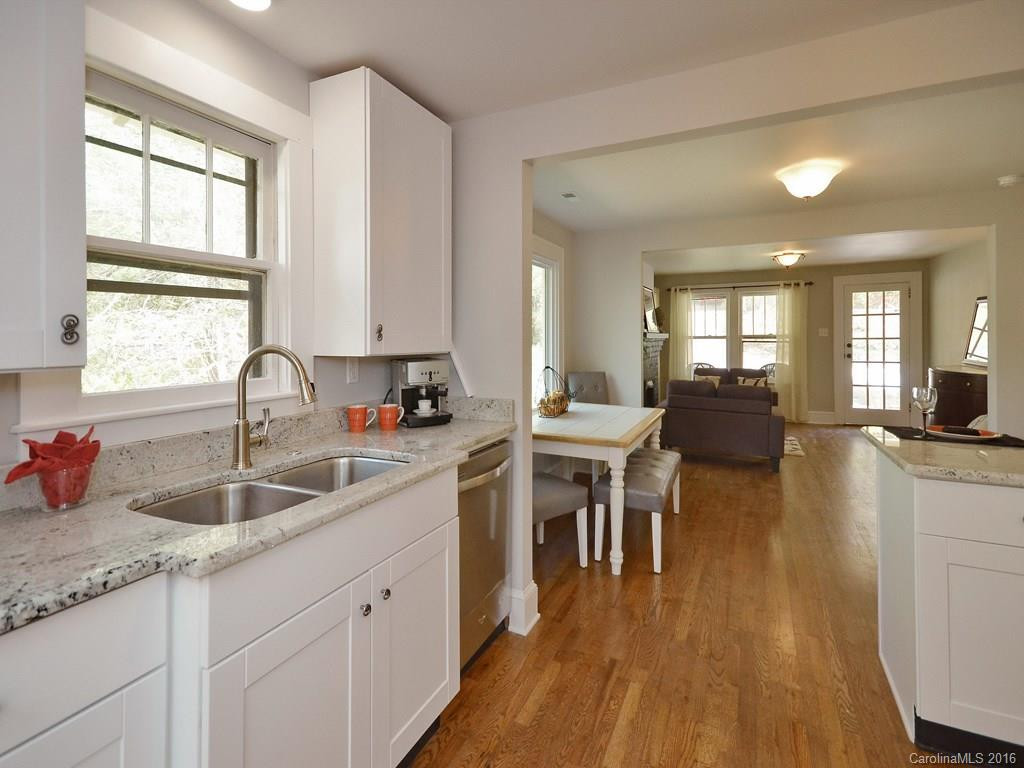 30 Sycamore Street - Photo 12