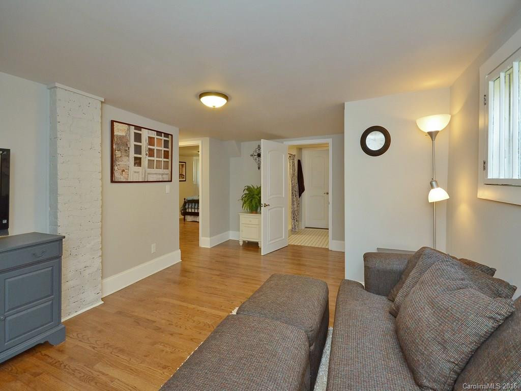 30 Sycamore Street - Photo 16