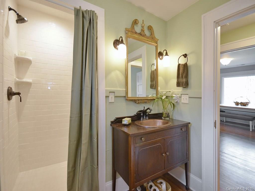 30 Sycamore Street - Photo 8
