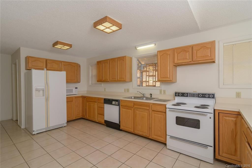 7 Red Oak Forest Lane - Photo 4