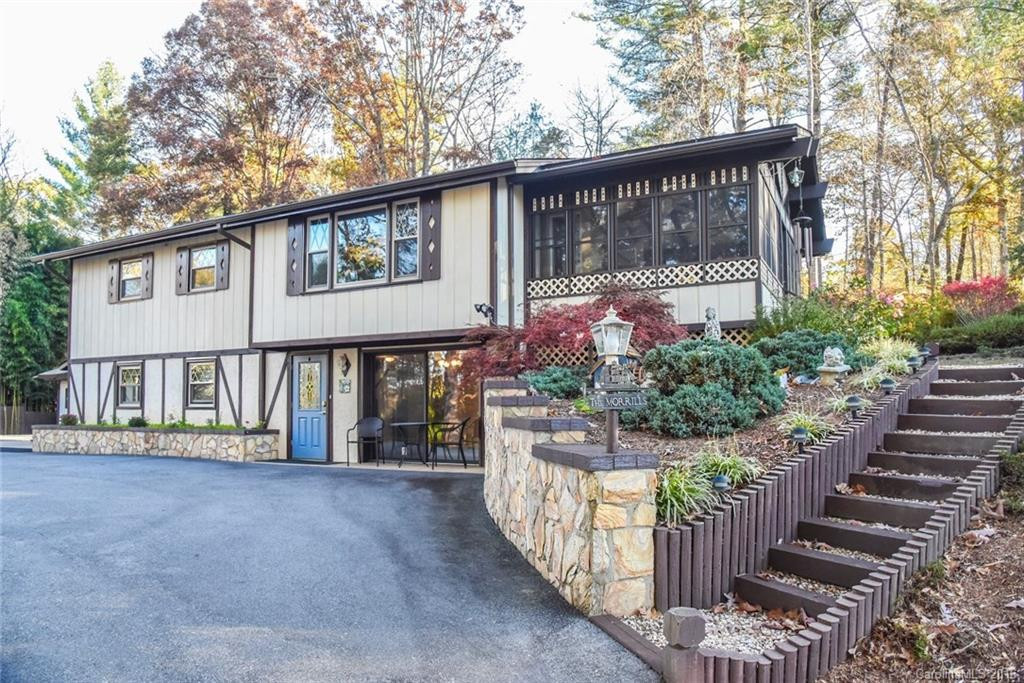 512 Lake Rugby Drive