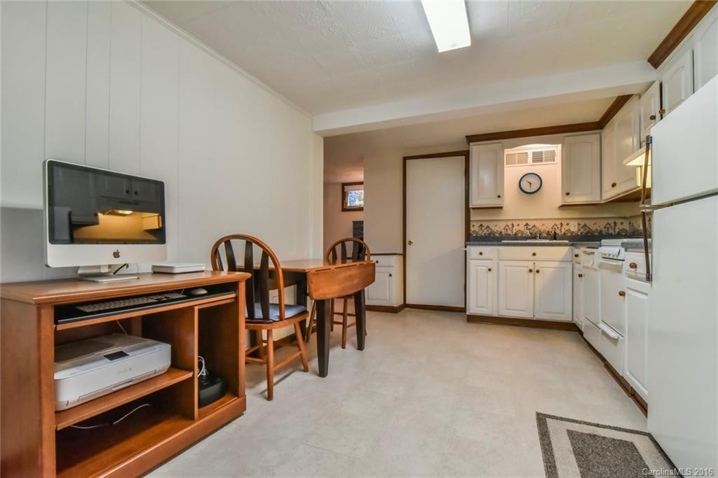 512 Lake Rugby Drive - Photo 13