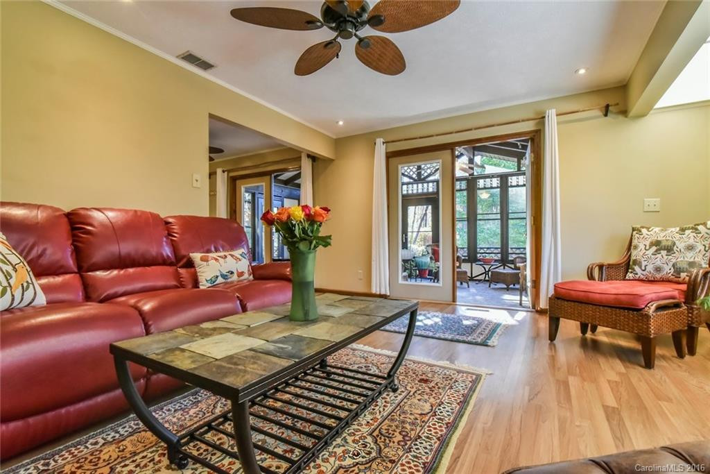 512 Lake Rugby Drive - Photo 16