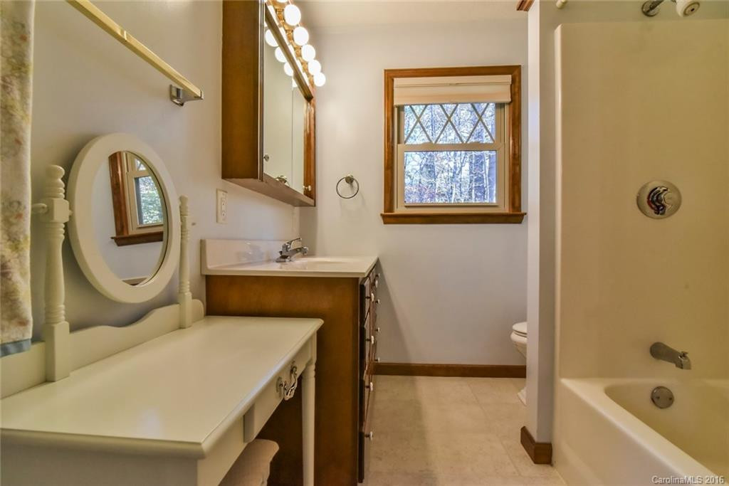 512 Lake Rugby Drive - Photo 22