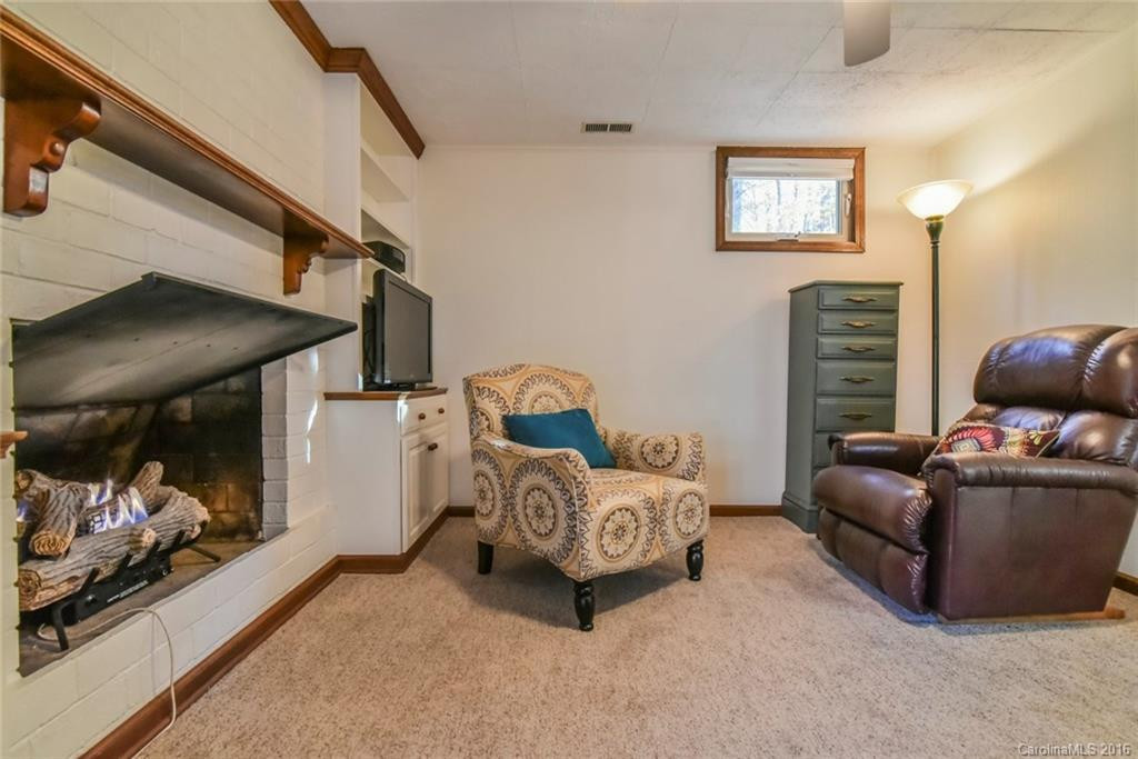 512 Lake Rugby Drive - Photo 9