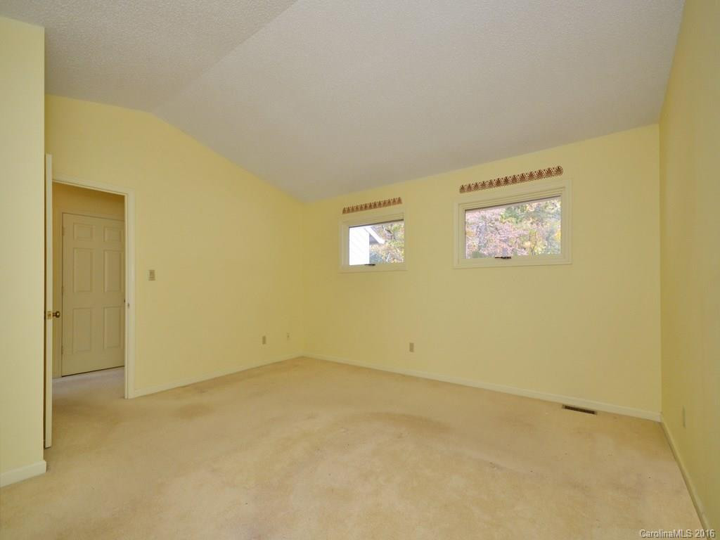 122 Cloverleaf Lane #Unit 2 - Photo 13