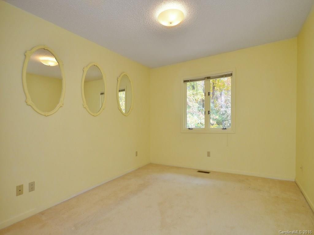122 Cloverleaf Lane #Unit 2 - Photo 15