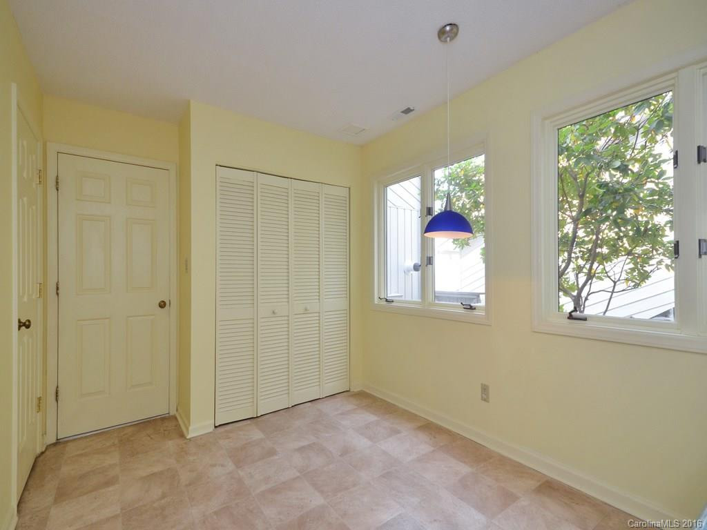 122 Cloverleaf Lane #Unit 2 - Photo 9