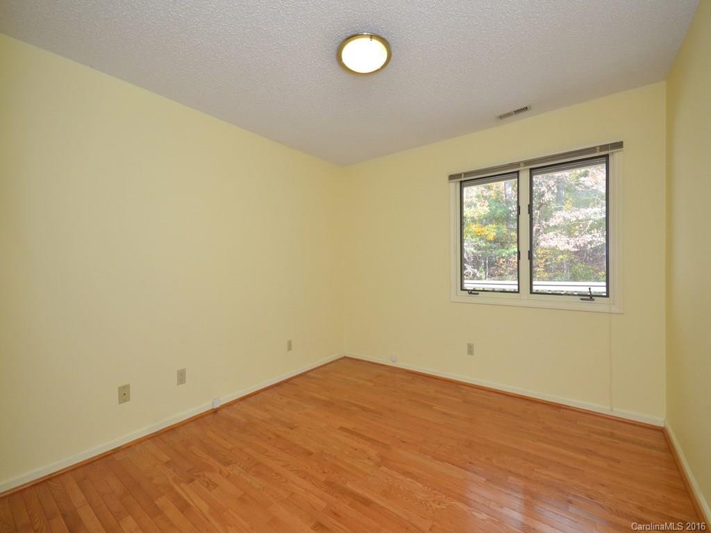 122 Cloverleaf Lane #Unit 2 - Photo 10