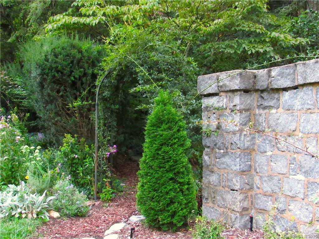 185 Macon Avenue #B4 - Photo 16