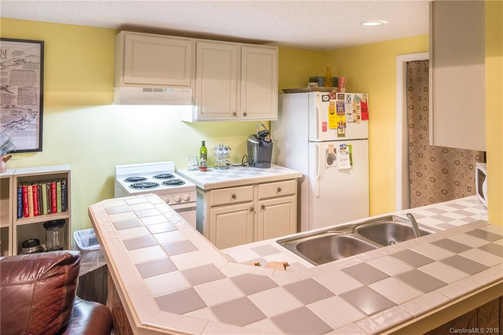 11 Chestnut Lodge Road - Photo 21