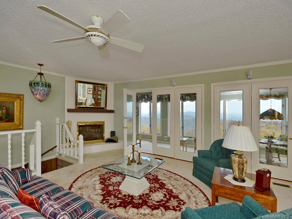 502 Fleetwood Plaza ## - Photo 2