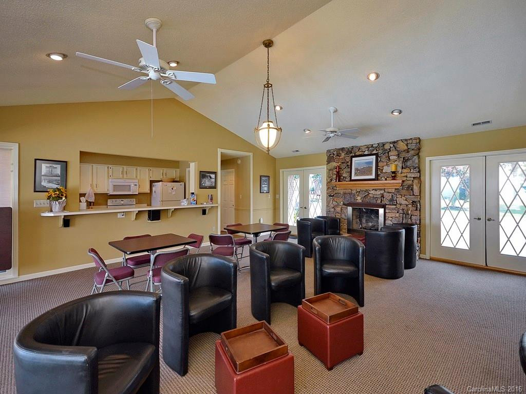 502 Fleetwood Plaza ## - Photo 17