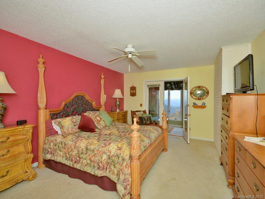 502 Fleetwood Plaza ## - Photo 10