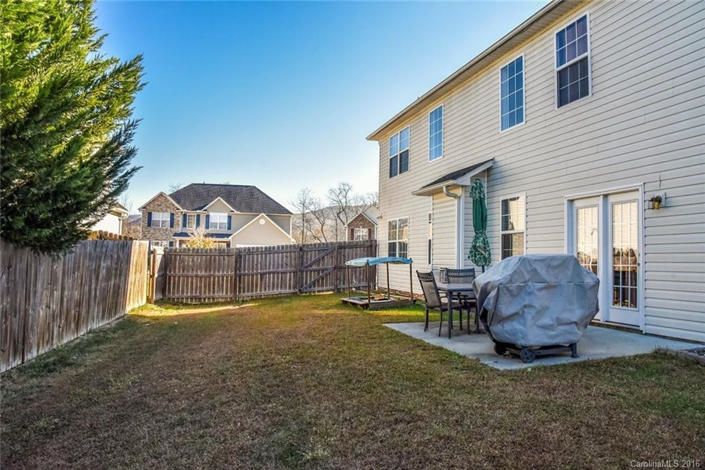 300 Wildbriar Road - Photo 2