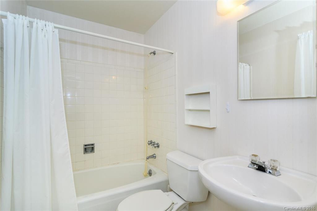 24 Looking Glass Lane - Photo 13