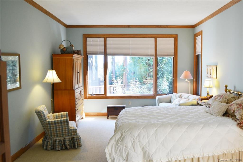 216 Pheasant Run - Photo 13