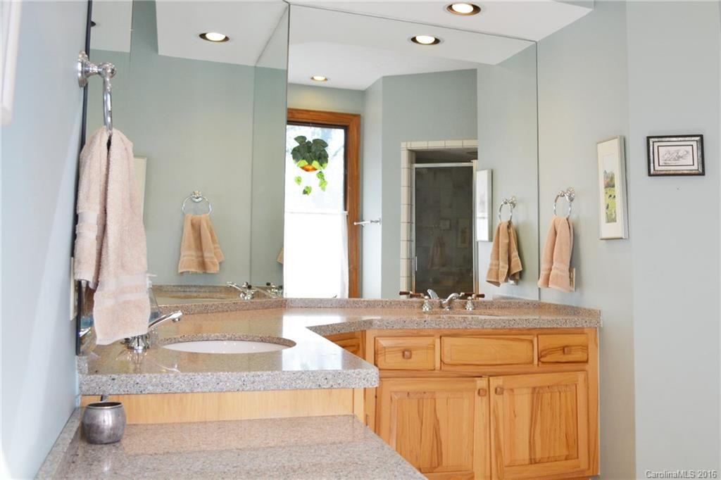 216 Pheasant Run - Photo 14
