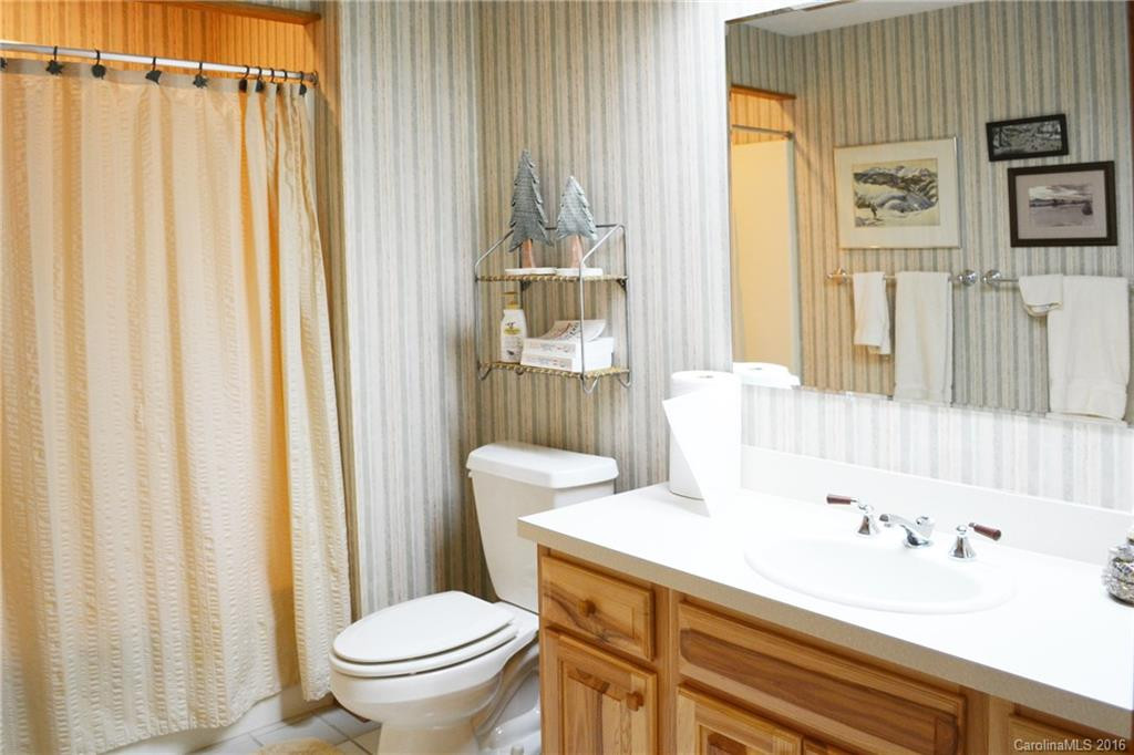 216 Pheasant Run - Photo 17