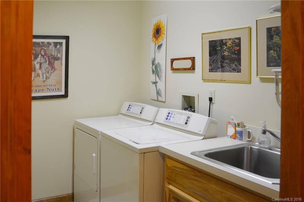 216 Pheasant Run - Photo 19