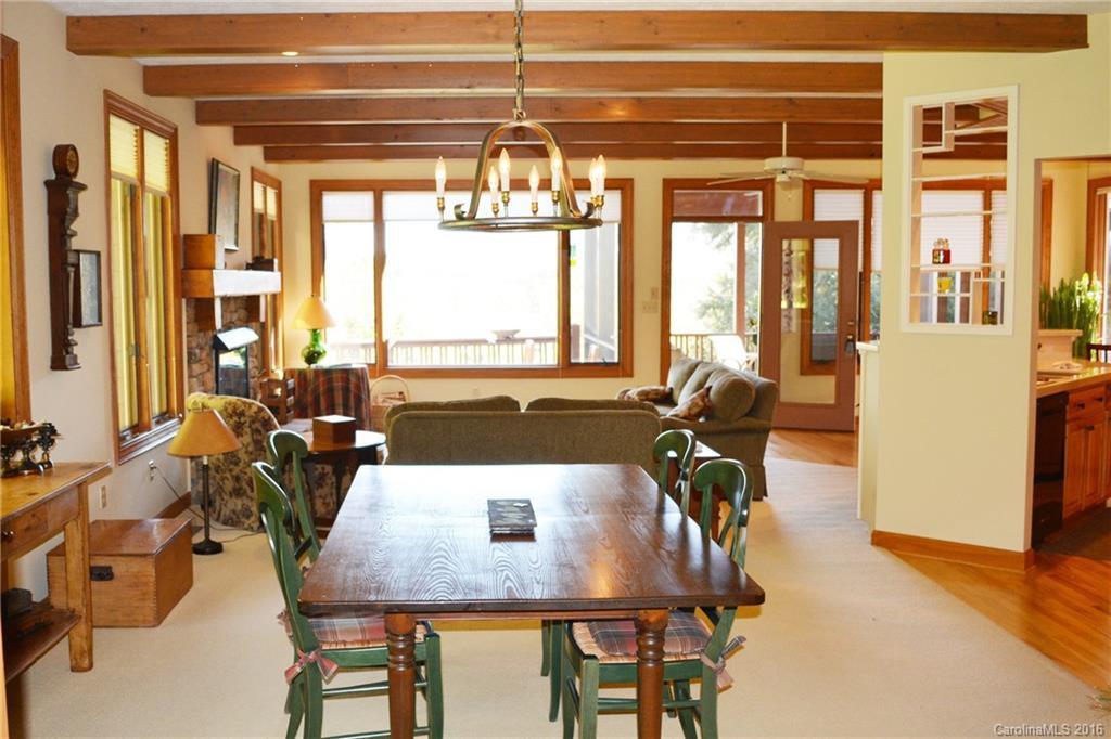 216 Pheasant Run - Photo 5
