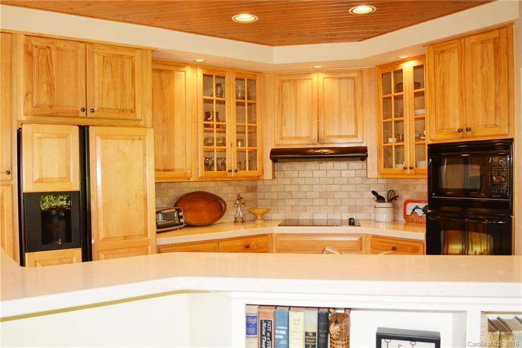 216 Pheasant Run - Photo 8
