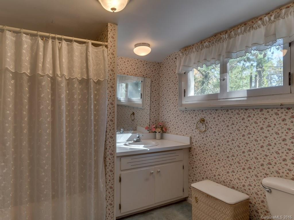 366 Chisholm Street - Photo 12