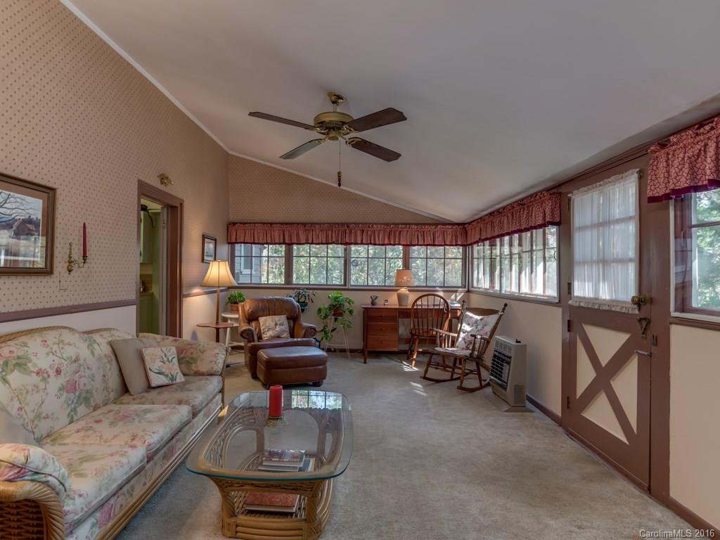 366 Chisholm Street - Photo 10