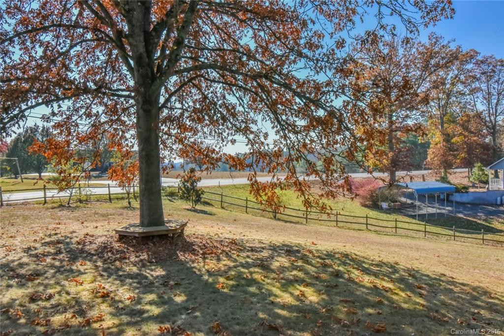 649 Locust Grove Road - Photo 4