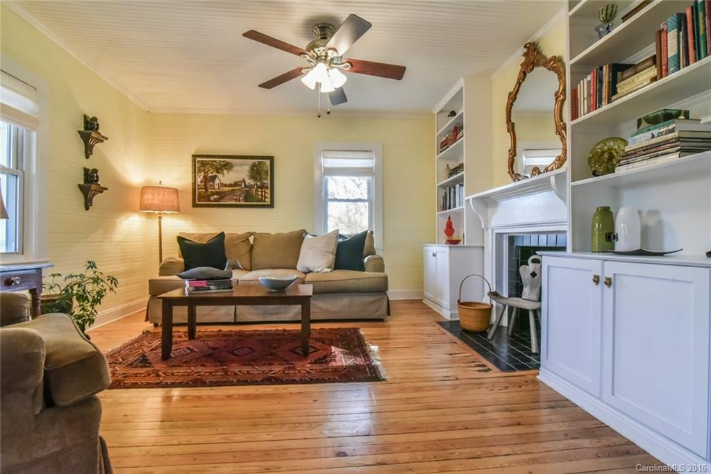 649 Locust Grove Road - Photo 5