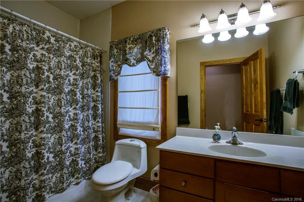 19 Lake Avenue - Photo 14