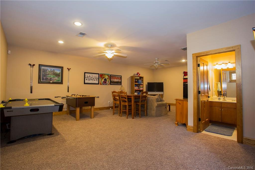 19 Lake Avenue - Photo 18