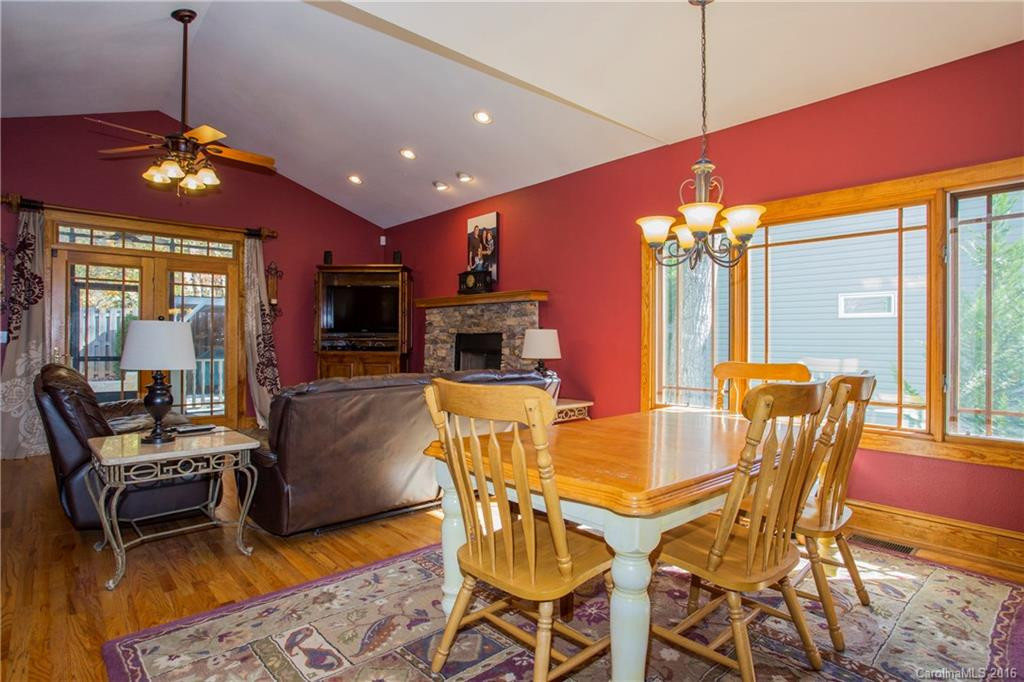 19 Lake Avenue - Photo 5
