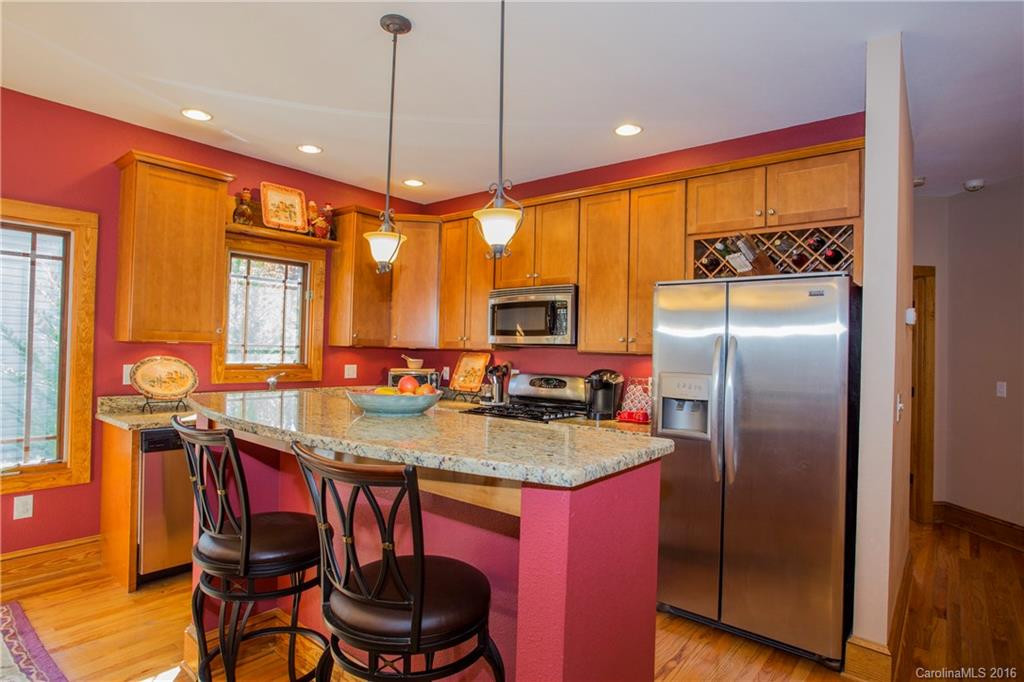 19 Lake Avenue - Photo 7