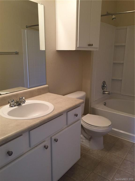 100 Vista Lake Drive #303 - Photo 9